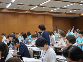 写真：質疑応答の様子①