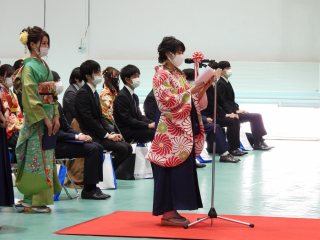 卒業生代表謝辞の様子 写真:卒業生代表謝辞の様子