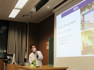 懇談会の様子1 写真:懇談会の様子1