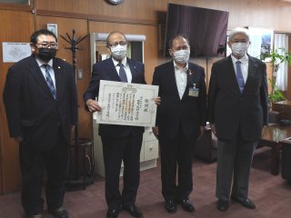 贈呈式の様子2 贈呈式の様子2