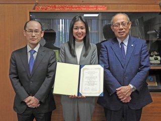 Joanne with the President and Prof. Ogita