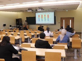 武内先生による講演 武内先生による講演