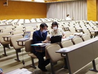 オンライン個別相談会の様子 オンライン個別相談会の様子
