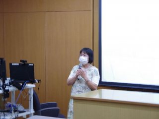 桑田看護学科長による挨拶 桑田看護学科長による挨拶
