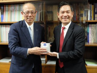 記念品贈呈