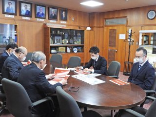報告会の様子 報告会の様子