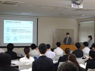 川崎センター長・教授による概要説明