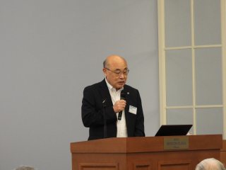 遠山理事・副学長　講演