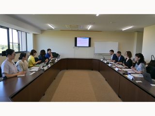 看護学科棟会議室での意見交換