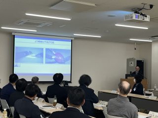 呼吸器外科　庄司教授の講演