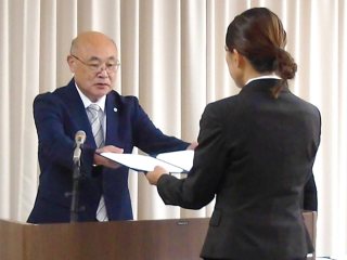 修了証書授与