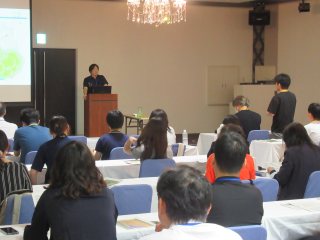 交流会（講演）の様子